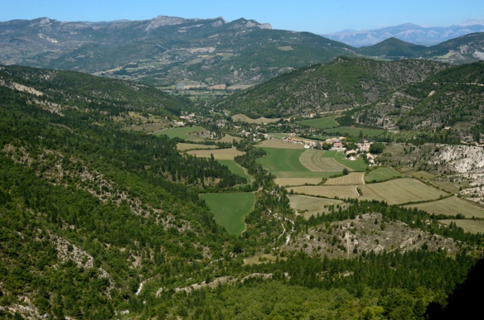 Valbelle, vue de la chapelle Saint-Pons. Panorama.
