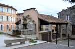 Fontaine du lavoir. Classés Monuments historiques. Cotignac (Var).