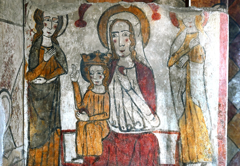 Notre-Dame portant l'enfant Jésus couronné. Fresques du XIIIe siècle. Tour Ferrande. Pernes-les-Fontaines (84). Photo Serge Panarotto.